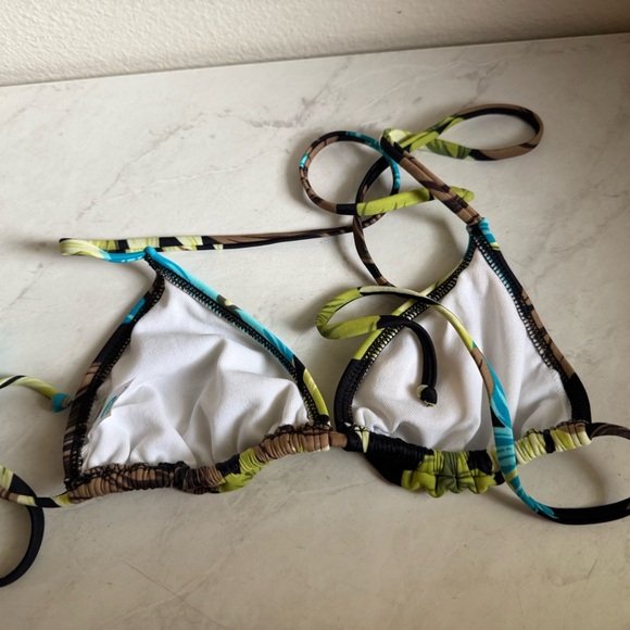 ROXY Floral Triangle Bikini Top 2 for $22 ❇️ - Picture 2 of 5